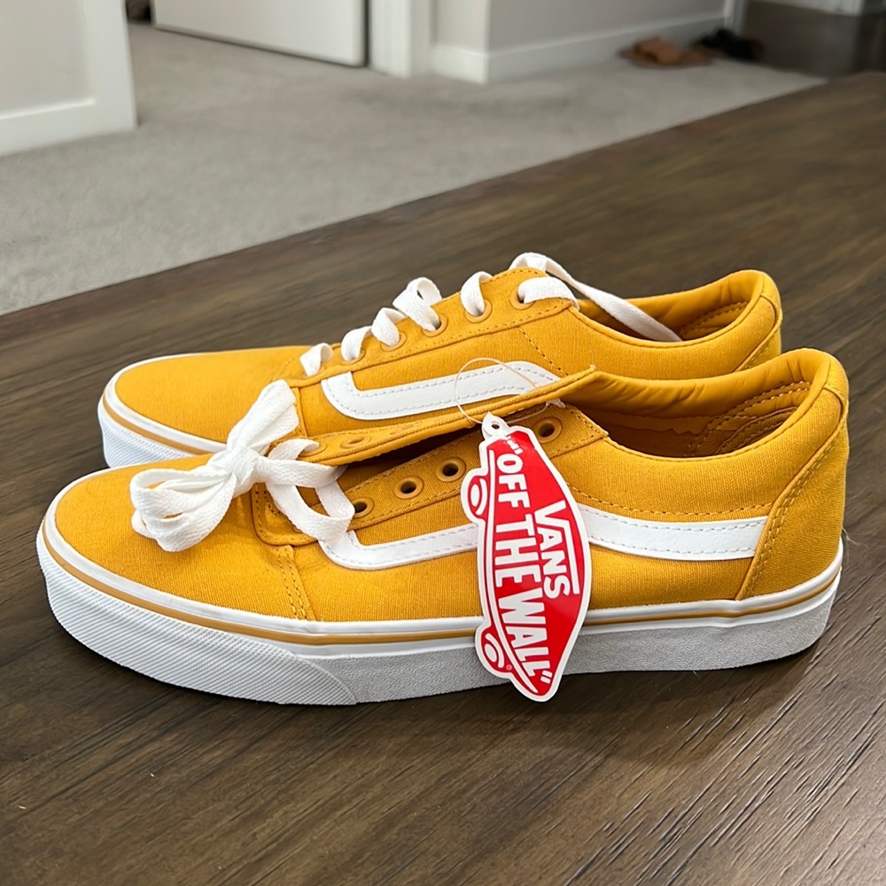 Vans Old Skool Women’s Shoe